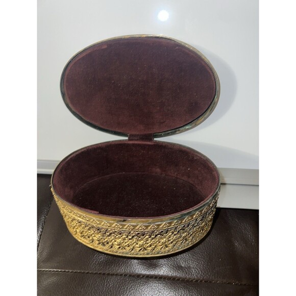 Hand-Etched Brass Jewelry Casket on Feet Oval Velvet Lined Hinged VTG 1950’s - Picture 5 of 8